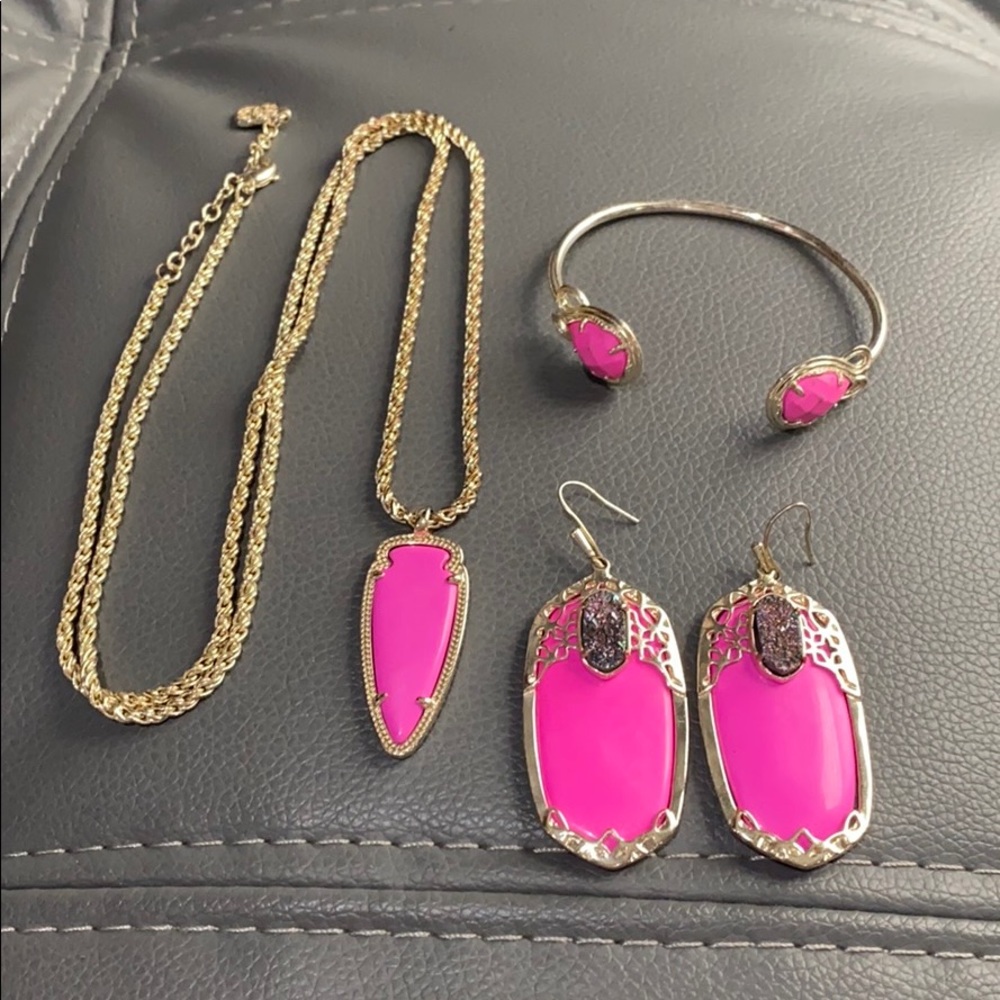 Kendra Scott set